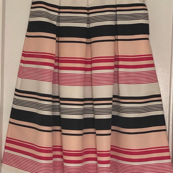 New York & Company Skirt-10 - Picture 7 of 7